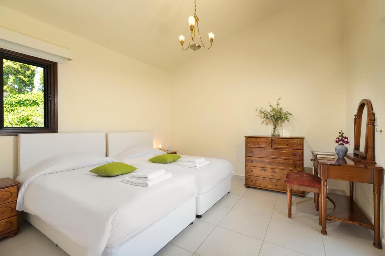 Resitour - Kamares Village Paphos Esterno foto